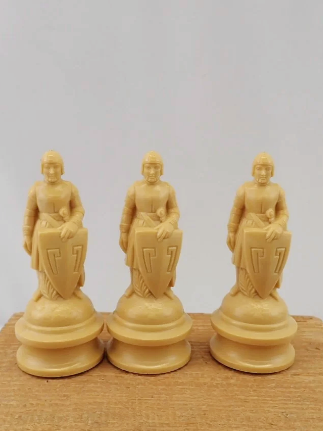 WIN-Online-Shop-Women-In-Need-Community-Cooperative-Resale-Thrift-Store-Jewelry-Gold-Silver-Clothing-Furniture-Antiques-Vintage-Books-Christmas-Victoria-BC-+%28137%29.png