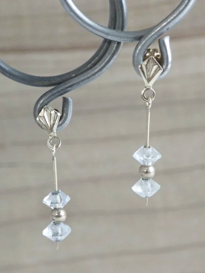 WIN-Online-Shop-Women-In-Need-Community-Cooperative-Resale-Thrift-Store-Jewelry-Gold-Silver-Clothing-Furniture-Antiques-Vintage-Books-Christmas-Victoria-BC-+%28124%29.png