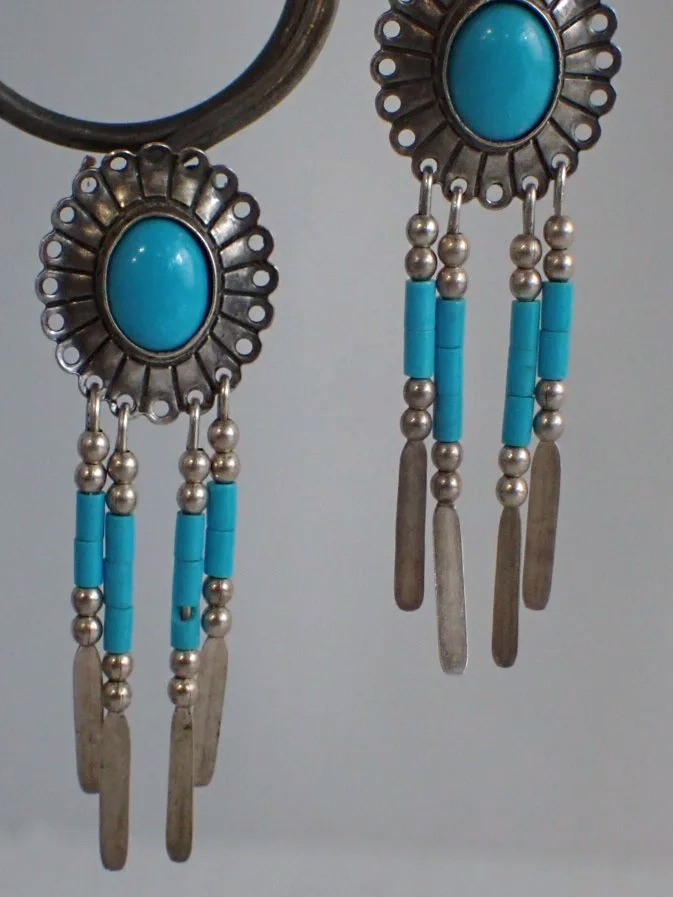 WIN-Online-Shop-Women-In-Need-Community-Cooperative-Resale-Thrift-Store-Jewelry-Gold-Silver-Clothing-Furniture-Antiques-Vintage-Books-Christmas-Victoria-BC-+%28122%29.png