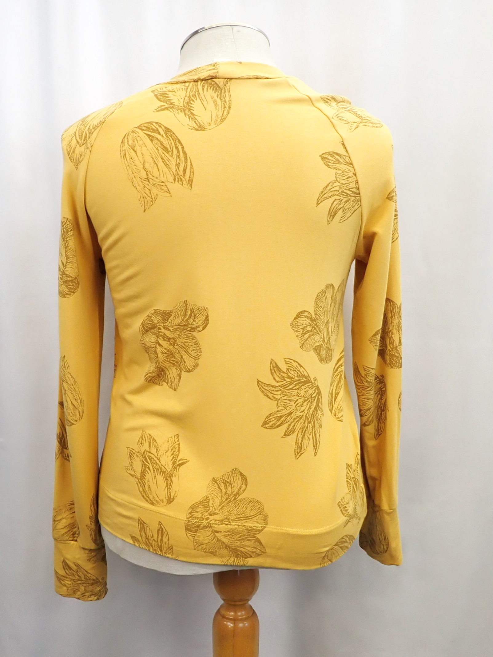 WIN+Online+Shop+Women+In+Need+Community+Cooperative+Resale+Thrift+Store+Jewelry+Gold+Silver+Clothing+Shoes+Home+Interior+Decor+Furniture+Antiques+Vintage+Books+Christmas+Victoria+BC+%2886%29.png