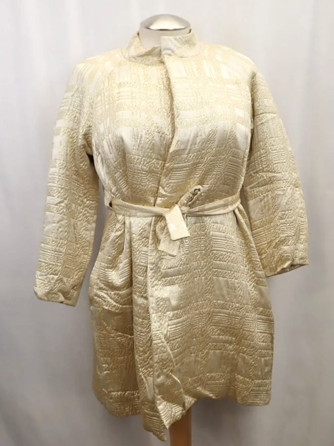 WIN-Online-Shop-Women-In-Need-Community-Cooperative-Resale-Thrift-Store-Jewelry-Gold-Silver-Clothing-Furniture-Antiques-Vintage-Books-Christmas-Victoria-BC-+%2883%29.png