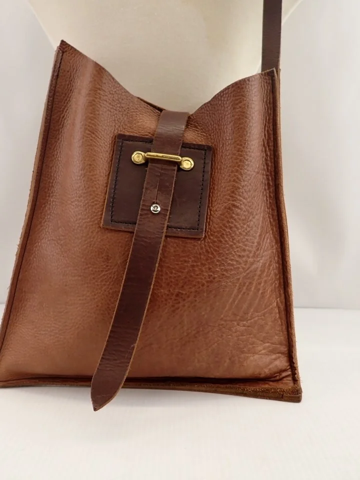 WIN-Online-Shop-Women-In-Need-Community-Cooperative-Resale-Thrift-Store-Jewelry-Gold-Silver-Clothing-Furniture-Antiques-Vintage-Books-Christmas-Victoria-BC- (74).JPG