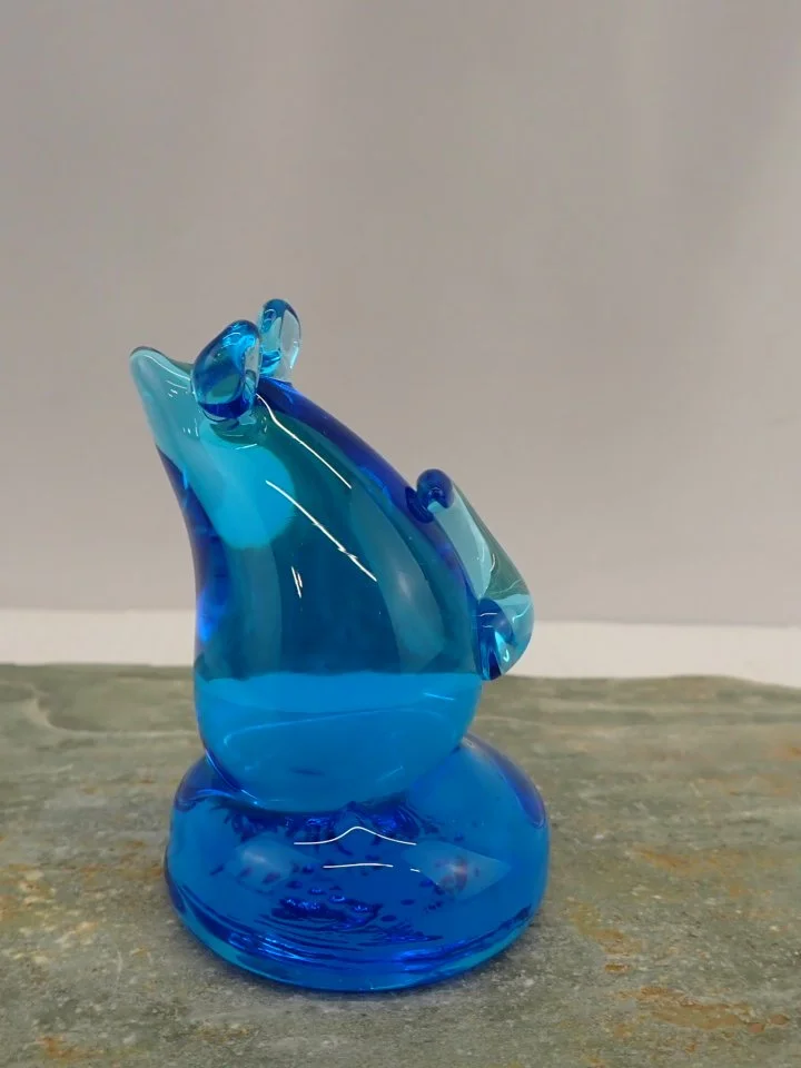 WIN-Online-Shop-Women-In-Need-Community-Cooperative-Resale-Thrift-Store-Jewelry-Gold-Silver-Clothing-Furniture-Antiques-Vintage-Books-Christmas-Victoria-BC- (138).JPG