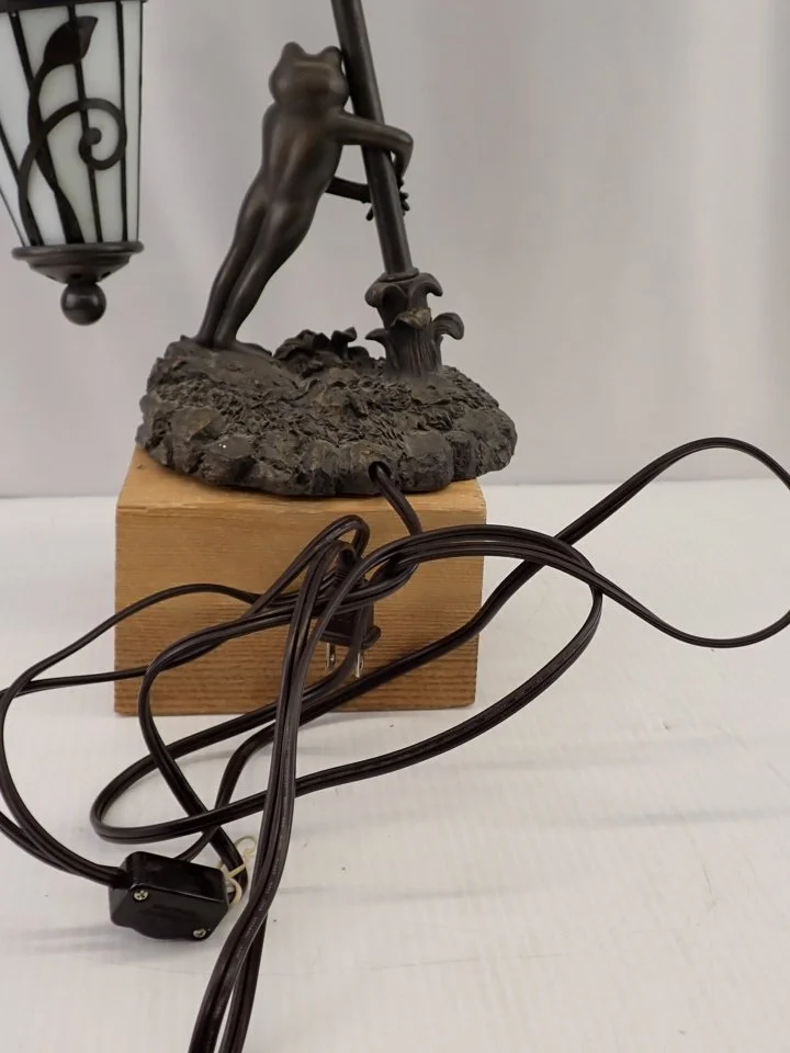 WIN-Online-Shop-Women-In-Need-Community-Cooperative-Resale-Thrift-Store-Jewelry-Gold-Silver-Clothing-Furniture-Antiques-Vintage-Books-Christmas-Victoria-BC- (185).JPG