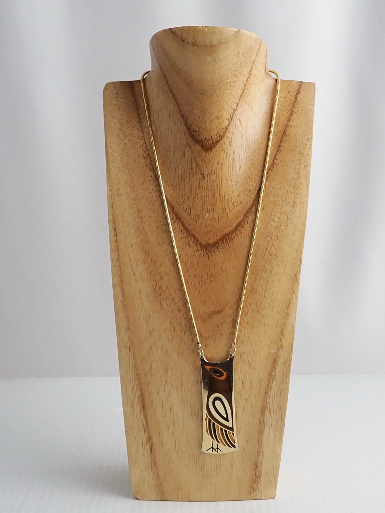WIN+Online+Shop+Women+In+Need+Community+Cooperative+Resale+Thrift+Store+Jewelry+Gold+Silver+Clothing+Shoes+Home+Interior+Decor+Furniture+Antiques+Vintage+Books+Christmas+Victoria+BC+%2825%29.png