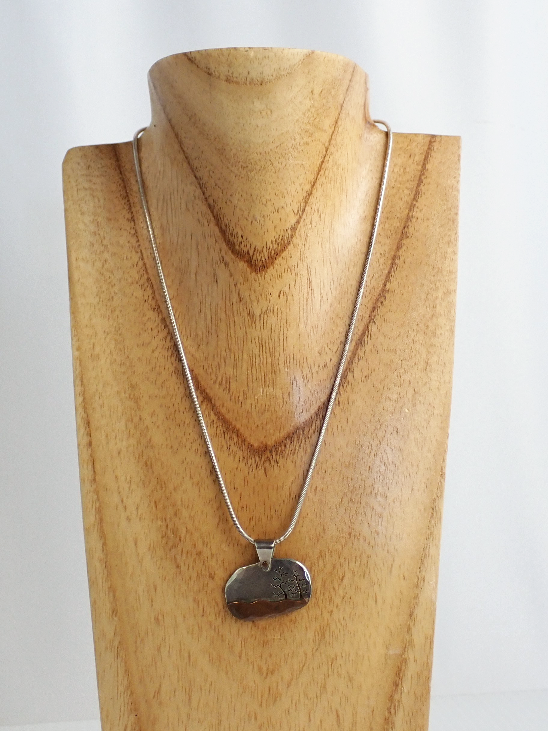 WIN+Online+Shop+Women+In+Need+Community+Cooperative+Resale+Thrift+Store+Jewelry+Gold+Silver+Clothing+Shoes+Home+Interior+Decor+Furniture+Antiques+Vintage+Books+Christmas+Victoria+BC+%2817%29.png