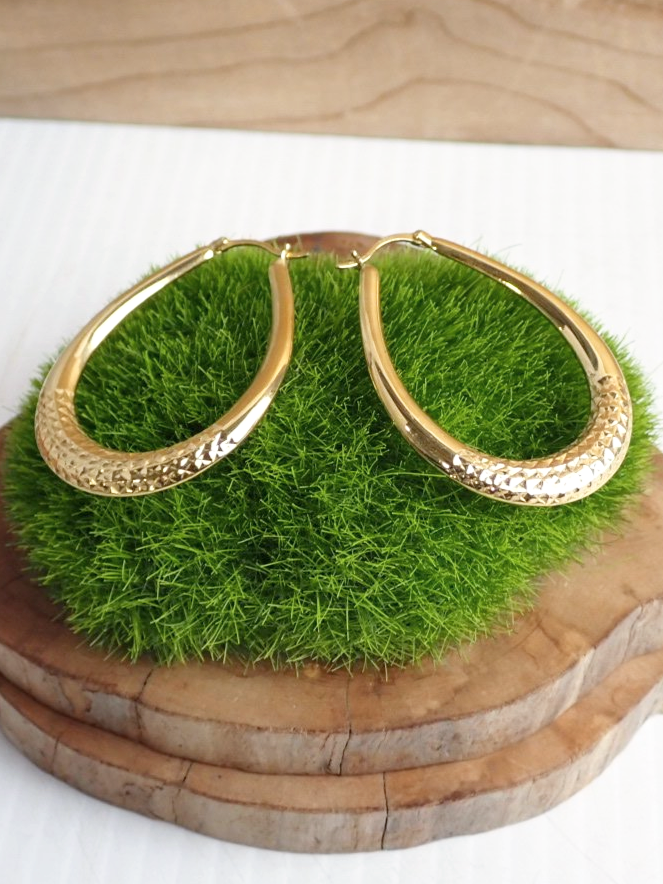 WIN+Online+Shop+Women+In+Need+Community+Cooperative+Resale+Thrift+Store+Jewelry+Gold+Silver+Clothing+Shoes+Home+Interior+Decor+Furniture+Antiques+Vintage+Books+Christmas+Victoria+BC+%28124%29.png