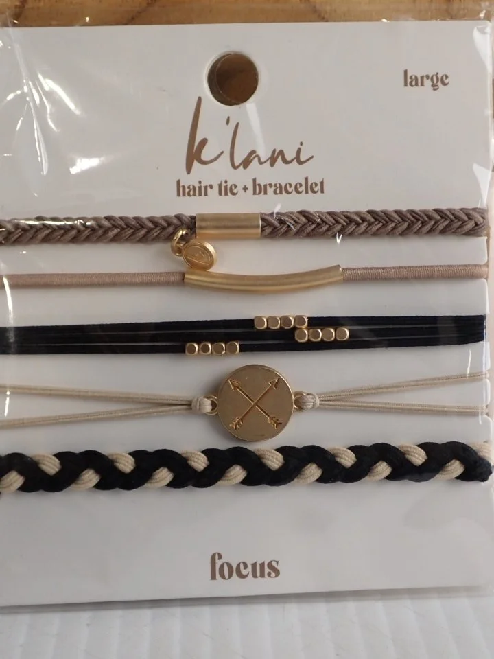 WIN-Online-Shop-Women-In-Need-Community-Cooperative-Resale-Thrift-Store-Jewelry-Gold-Silver-Clothing-Furniture-Antiques-Vintage-Books-Christmas-Victoria-BC- (264).JPG