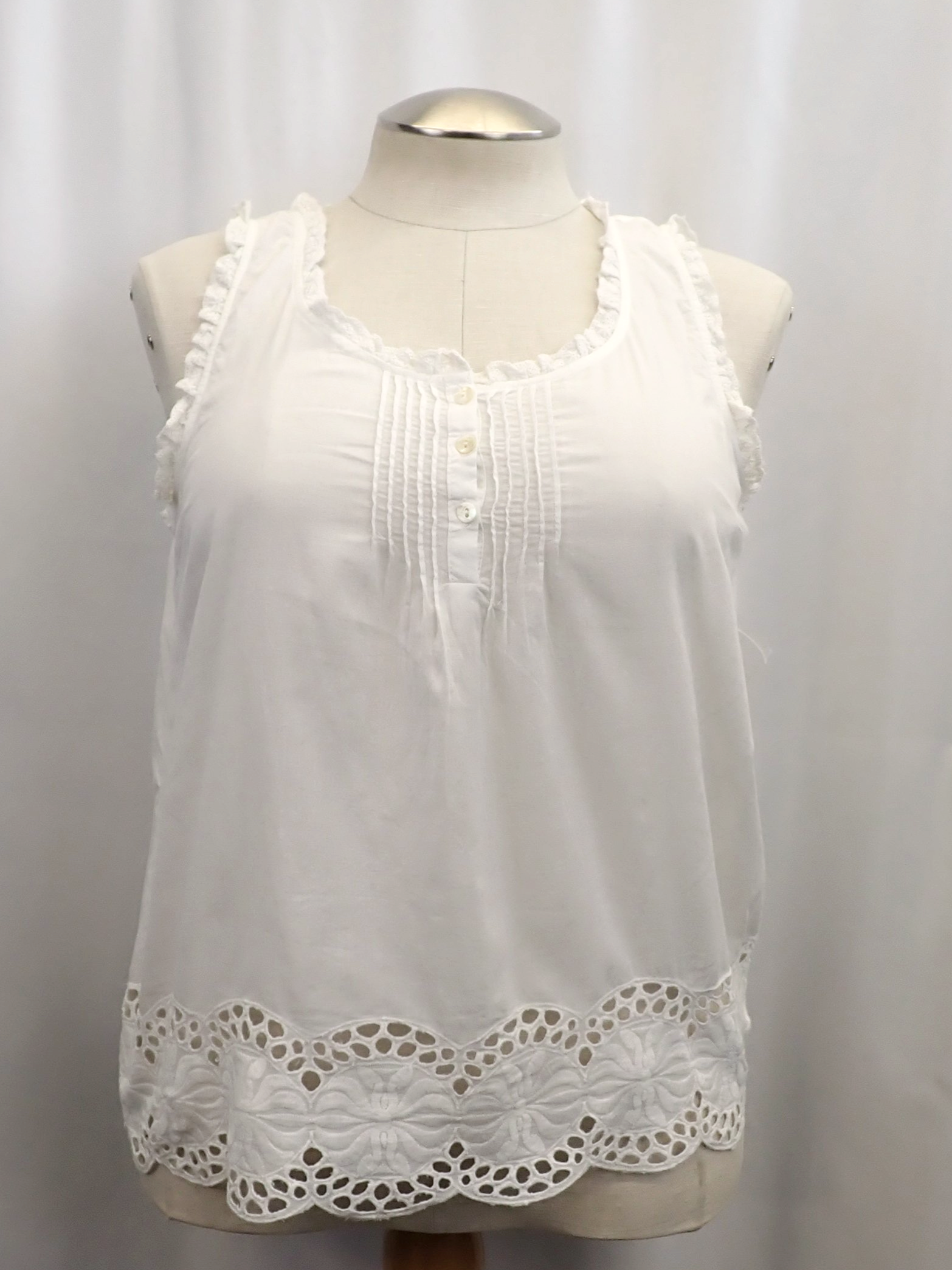 WIN+Online+Shop+Women+In+Need+Community+Cooperative+Resale+Thrift+Store+Jewelry+Gold+Silver+Clothing+Shoes+Home+Interior+Decor+Furniture+Antiques+Vintage+Books+Christmas+Victoria+BC+%2861%29.png