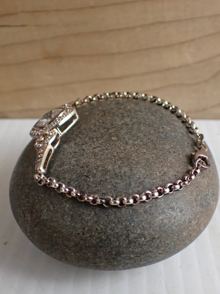 WIN-Online-Shop-Women-In-Need-Community-Cooperative-Resale-Thrift-Store-Jewelry-Gold-Silver-Clothing-Furniture-Antiques-Vintage-Books-Christmas-Victoria-BC- (282).JPG