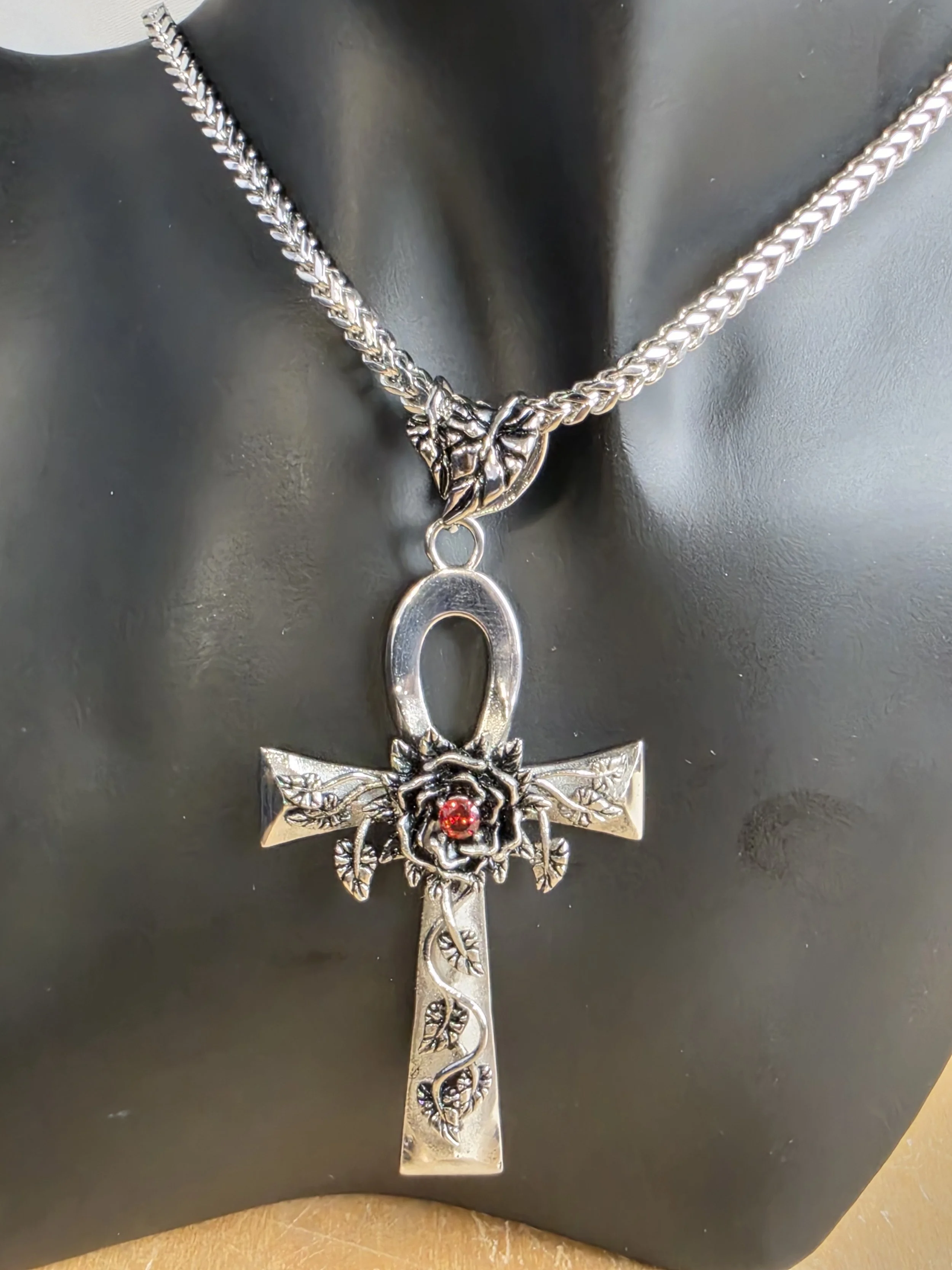 Avelina de Moray Gothic Luxury Jack Townson Vampire Ankh Pendant