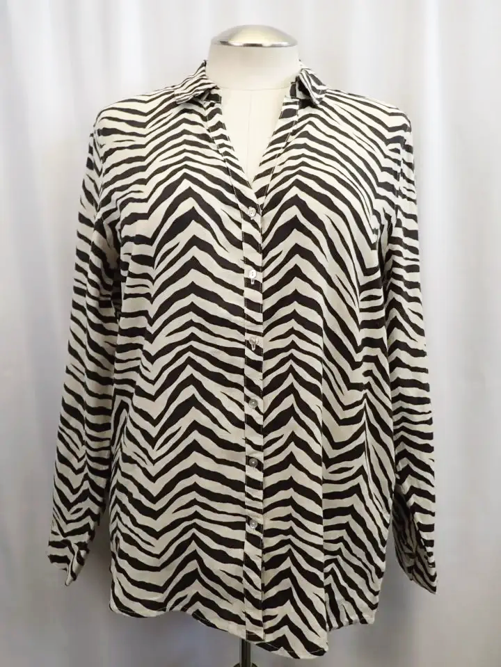 Tahari Linen Zebra Print Button Down Shirt (X/L)