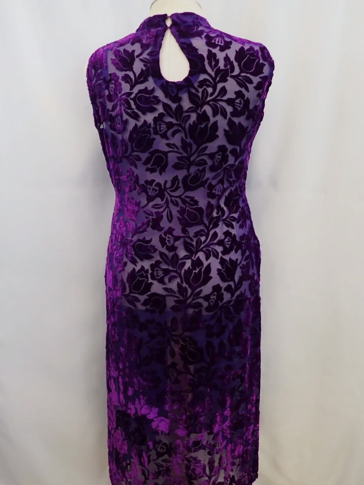 WIN-Online-Shop-Women-In-Need-Community-Cooperative-Resale-Thrift-Store-Jewelry-Gold-Silver-Clothing-Furniture-Antiques-Vintage-Books-Christmas-Victoria-BC-+%286%29.png