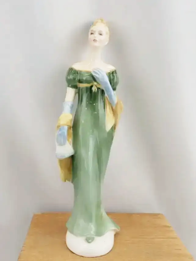 Vintage Royal Doulton 1964 Lorna England HN2311 Bone China