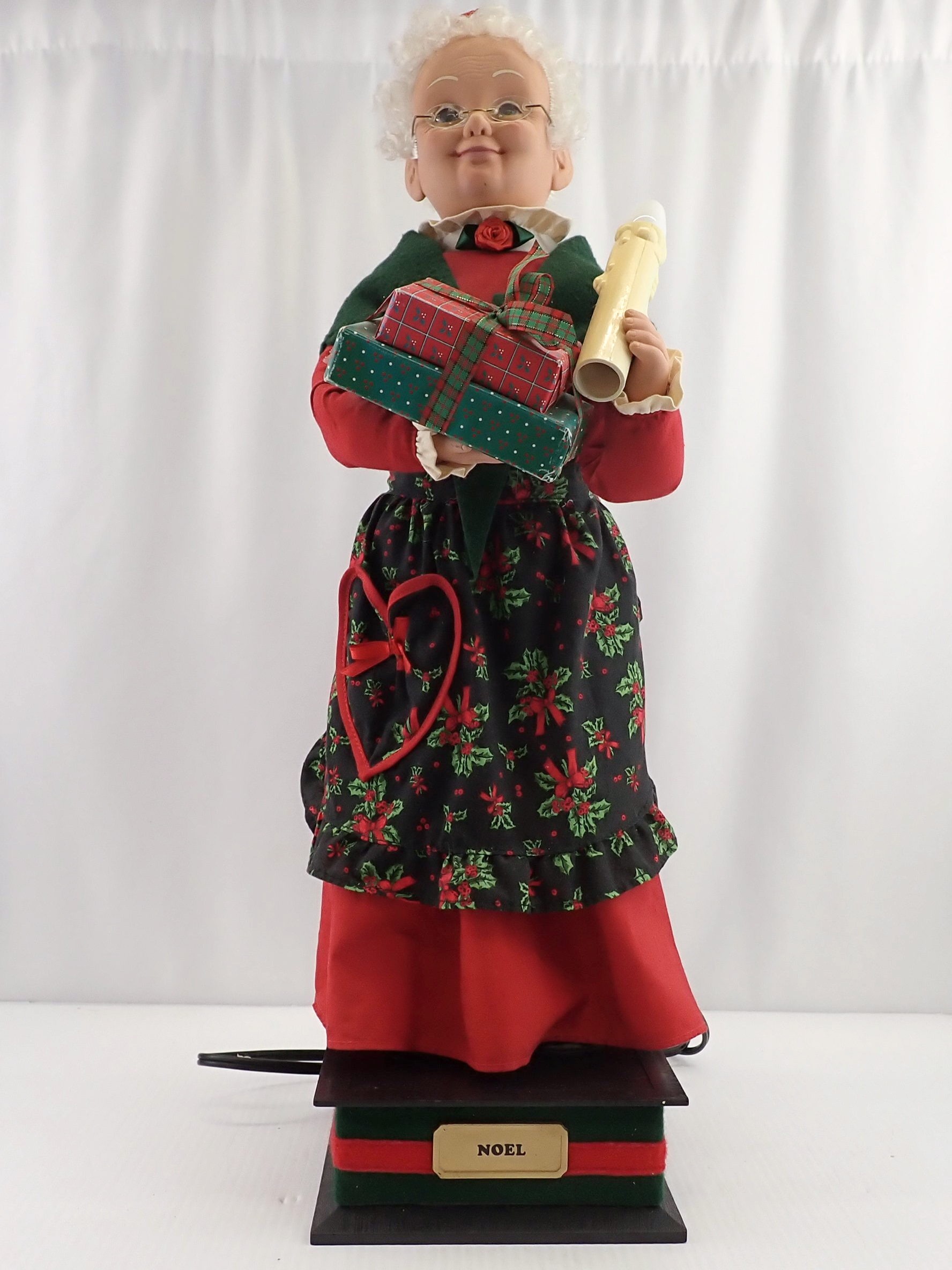 WIN+Online+Shop+Women+In+Need+Community+Cooperative+Resale+Thrift+Store+Jewelry+Gold+Silver+Clothing+Shoes+Home+Interior+Decor+Furniture+Antiques+Vintage+Books+Christmas+Victoria+BC+%28191%29.png