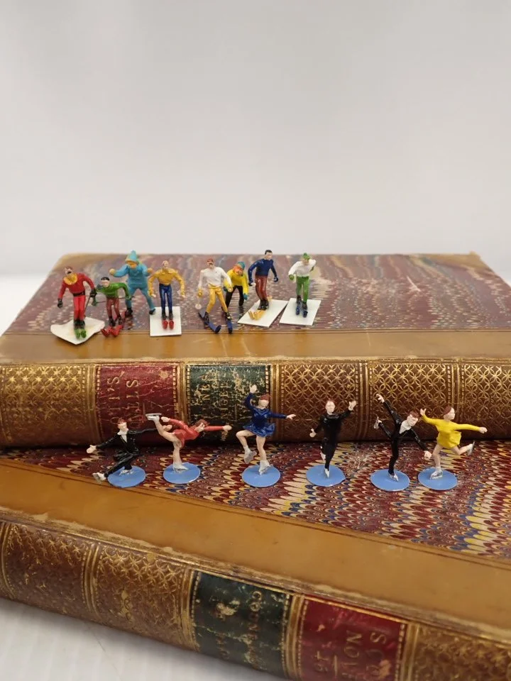 WIN-Online-Shop-Women-In-Need-Community-Cooperative-Resale-Thrift-Store-Jewelry-Gold-Silver-Clothing-Furniture-Antiques-Vintage-Books-Christmas-Victoria-BC- (104).JPG