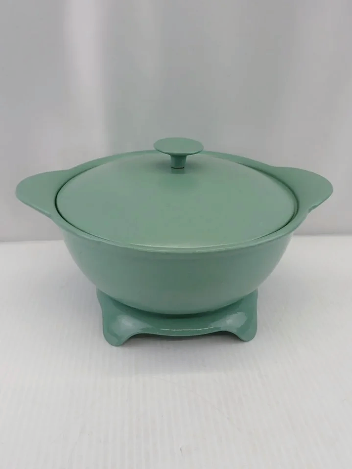 WIN-Online-Shop-Women-In-Need-Community-Cooperative-Resale-Thrift-Store-Jewelry-Gold-Silver-Clothing-Furniture-Antiques-Vintage-Books-Christmas-Victoria-BC-+%2823%29.png