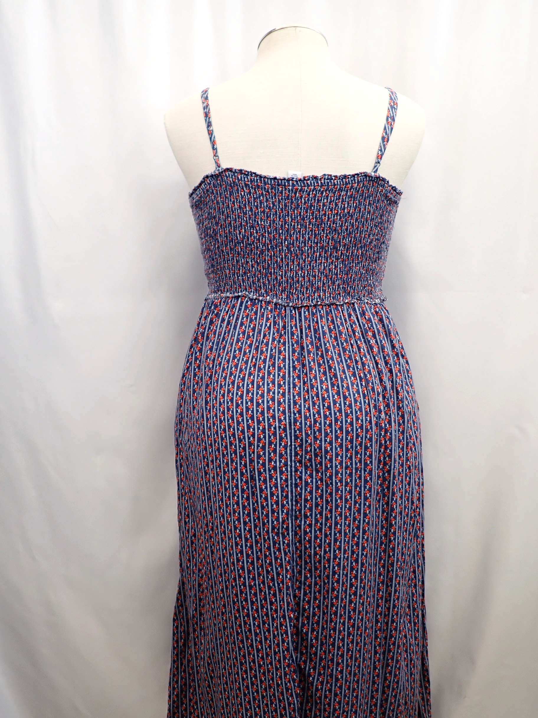 WIN+Online+Shop+Women+In+Need+Community+Cooperative+Resale+Thrift+Store+Jewelry+Gold+Silver+Clothing+Shoes+Home+Interior+Decor+Furniture+Antiques+Vintage+Books+Christmas+Victoria+BC+%2873%29.png