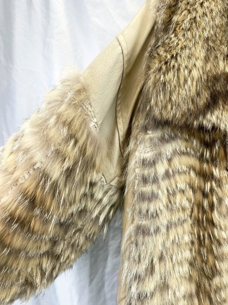 WIN+Online+Shop+Women+In+Need+Community+Cooperative+Resale+Thrift+Store+Jewelry+Gold+Silver+Clothing+Shoes+Home+Interior+Decor+Furniture+Antiques+Vintage+Books+Christmas+Pandora+Cook+Westshore+Gol+%286%29.jpg