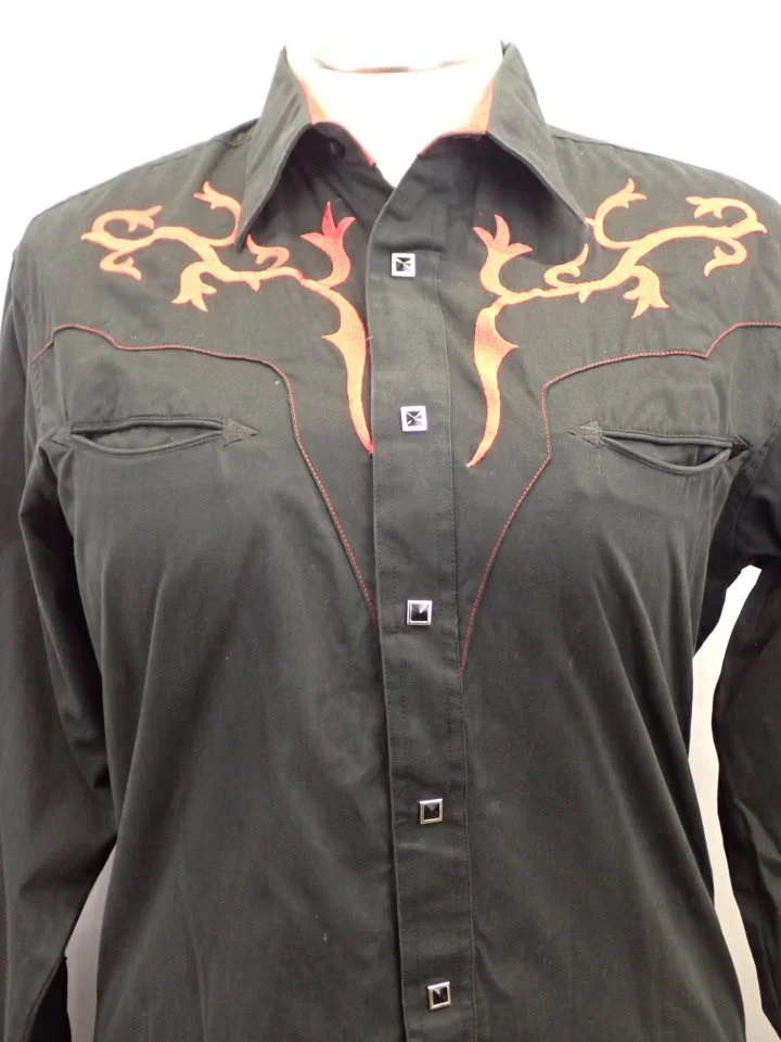 WIN-Online-Shop-Women-In-Need-Community-Cooperative-Resale-Thrift-Store-Jewelry-Gold-Silver-Clothing-Furniture-Antiques-Vintage-Books-Christmas-Victoria-BC- (133).JPG