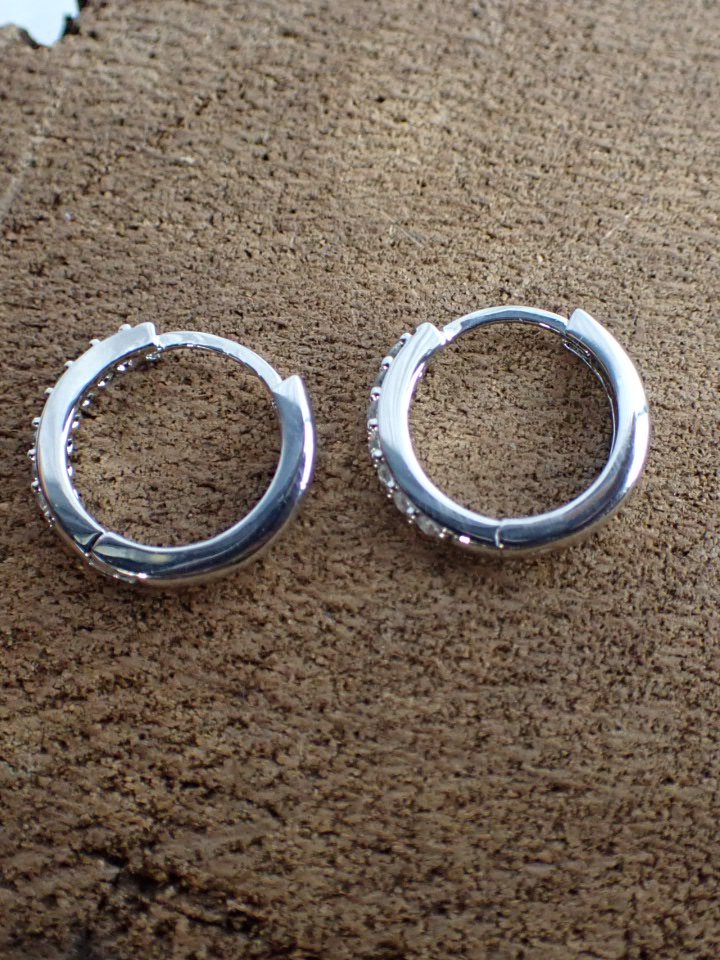 WIN-Online-Shop-Women-In-Need-Community-Cooperative-Resale-Thrift-Store-Jewelry-Gold-Silver-Clothing-Furniture-Antiques-Vintage-Books-Christmas-Victoria-BC- (164).JPG