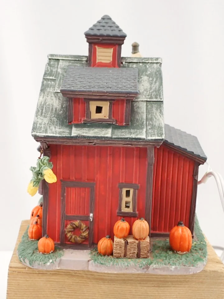 WIN-Online-Shop-Women-In-Need-Community-Cooperative-Resale-Thrift-Store-Jewelry-Gold-Silver-Clothing-Furniture-Antiques-Vintage-Books-Christmas-Victoria-BC-+%2849%29.png