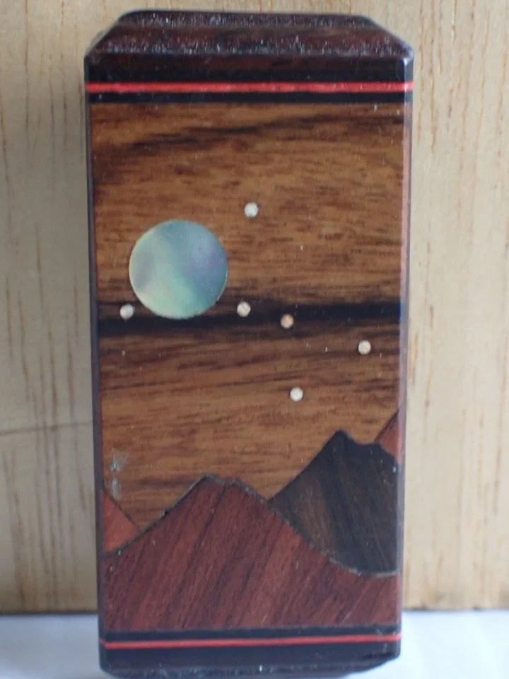 WIN-Online-Shop-Women-In-Need-Community-Cooperative-Resale-Thrift-Store-Jewelry-Gold-Silver-Clothing-Furniture-Antiques-Vintage-Books-Christmas-Victoria-BC- (111).JPG