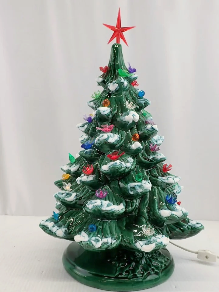 WIN-Online-Shop-Women-In-Need-Community-Cooperative-Resale-Thrift-Store-Jewelry-Gold-Silver-Clothing-Furniture-Antiques-Vintage-Books-Christmas-Victoria-BC-+%2832%29.png