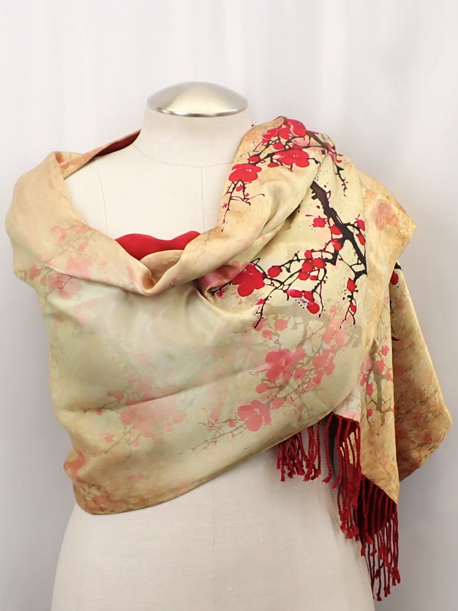 WIN+Online+Shop+Women+In+Need+Community+Cooperative+Resale+Thrift+Store+Jewelry+Gold+Silver+Clothing+Shoes+Home+Interior+Decor+Furniture+Antiques+Vintage+Books+Christmas+Victoria+BC+%2828%29.png