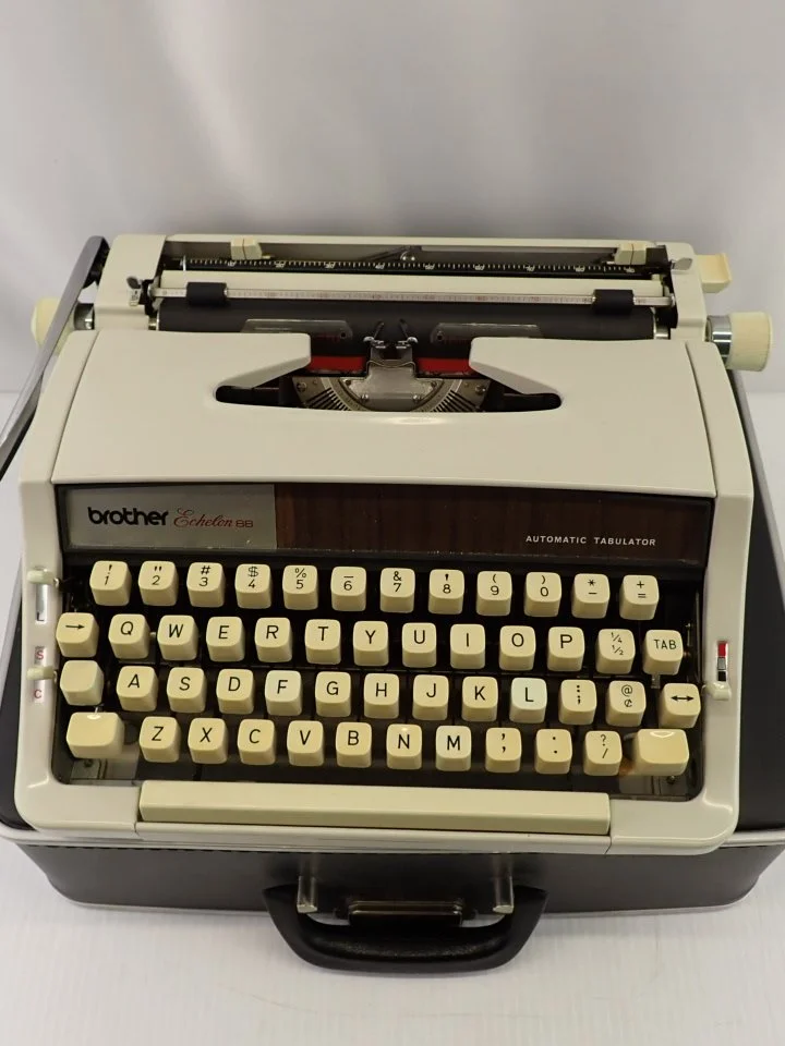 WIN-Online-Shop-Women-In-Need-Community-Cooperative-Resale-Thrift-Store-Jewelry-Gold-Silver-Clothing-Furniture-Antiques-Vintage-Books-Christmas-Victoria-BC- (189).JPG