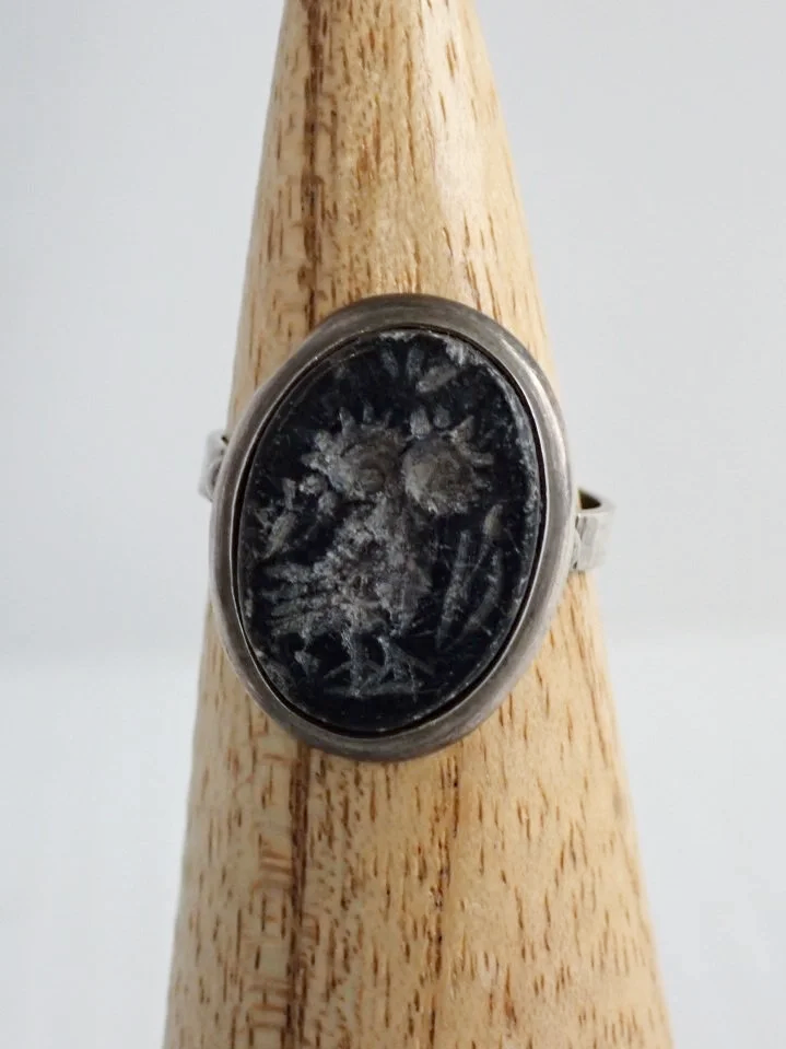 WIN-Online-Shop-Women-In-Need-Community-Cooperative-Resale-Thrift-Store-Jewelry-Gold-Silver-Clothing-Furniture-Antiques-Vintage-Books-Christmas-Victoria-BC-+%28101%29.png