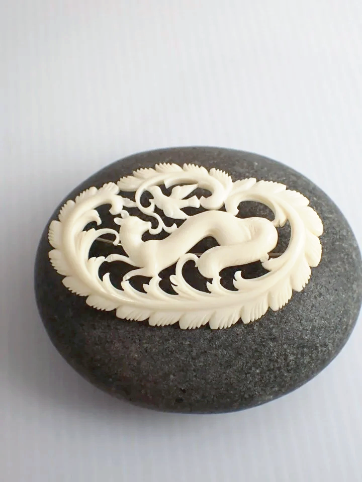 Vintage Reticulated Ermine & Bird Bone Pin