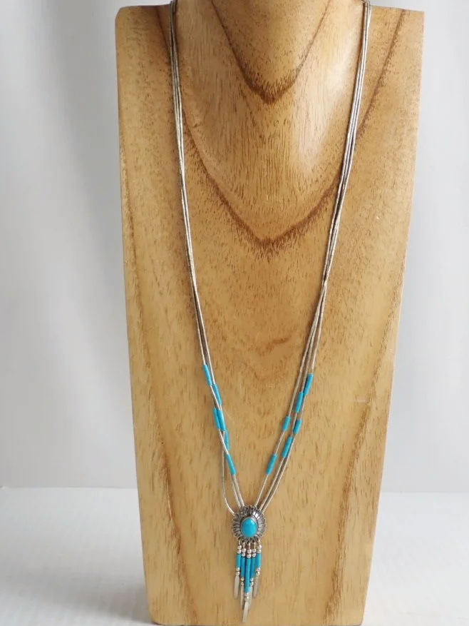 WIN-Online-Shop-Women-In-Need-Community-Cooperative-Resale-Thrift-Store-Jewelry-Gold-Silver-Clothing-Furniture-Antiques-Vintage-Books-Christmas-Victoria-BC-+%2826%29.png