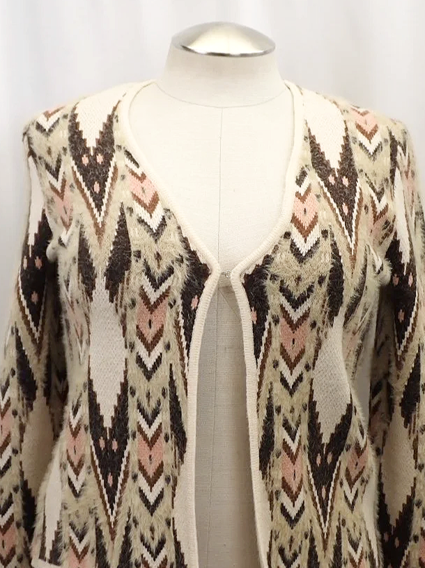 WIN-Online-Shop-Women-In-Need-Community-Cooperative-Resale-Thrift-Store-Jewelry-Gold-Silver-Clothing-Furniture-Antiques-Vintage-Books-Christmas-Victoria-BC-+%28111%29.png