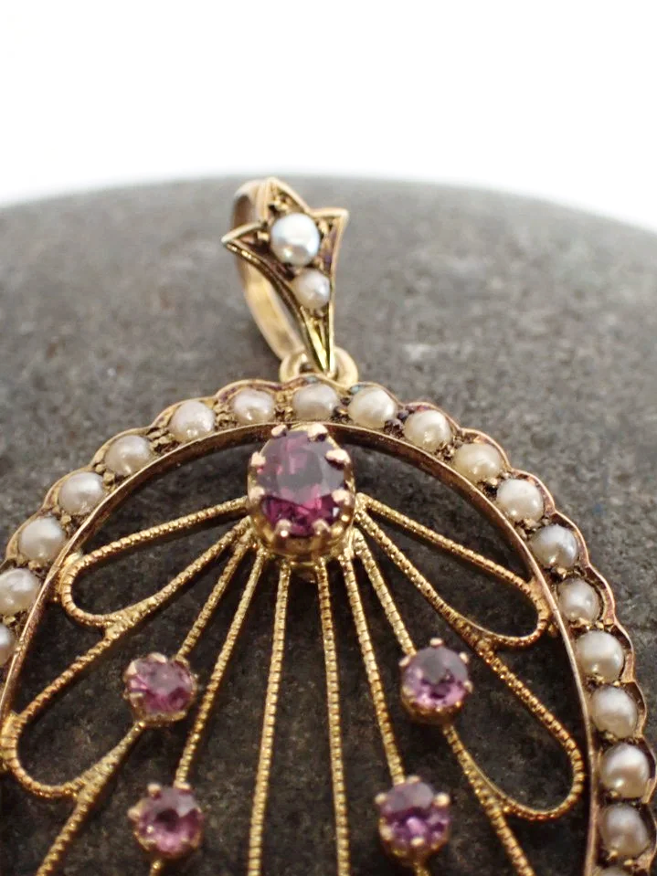 WIN-Online-Shop-Women-In-Need-Community-Cooperative-Resale-Thrift-Store-Jewelry-Gold-Silver-Clothing-Furniture-Antiques-Vintage-Books-Christmas-Victoria-BC-+%28169%29.png