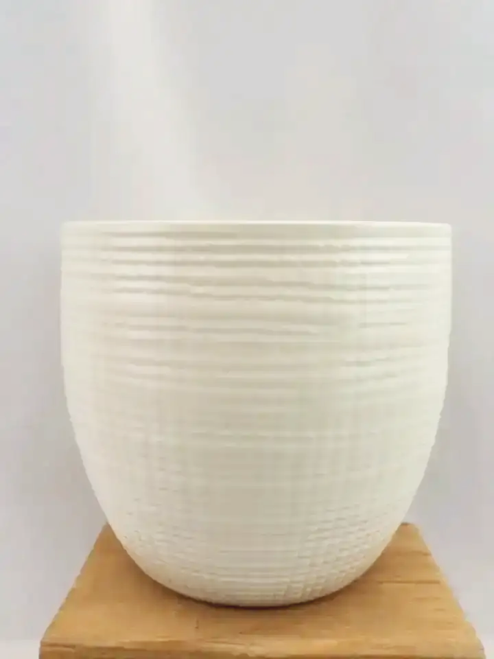 Scheurich Germamy Vanilla Model 866-33 Ceramic Planter