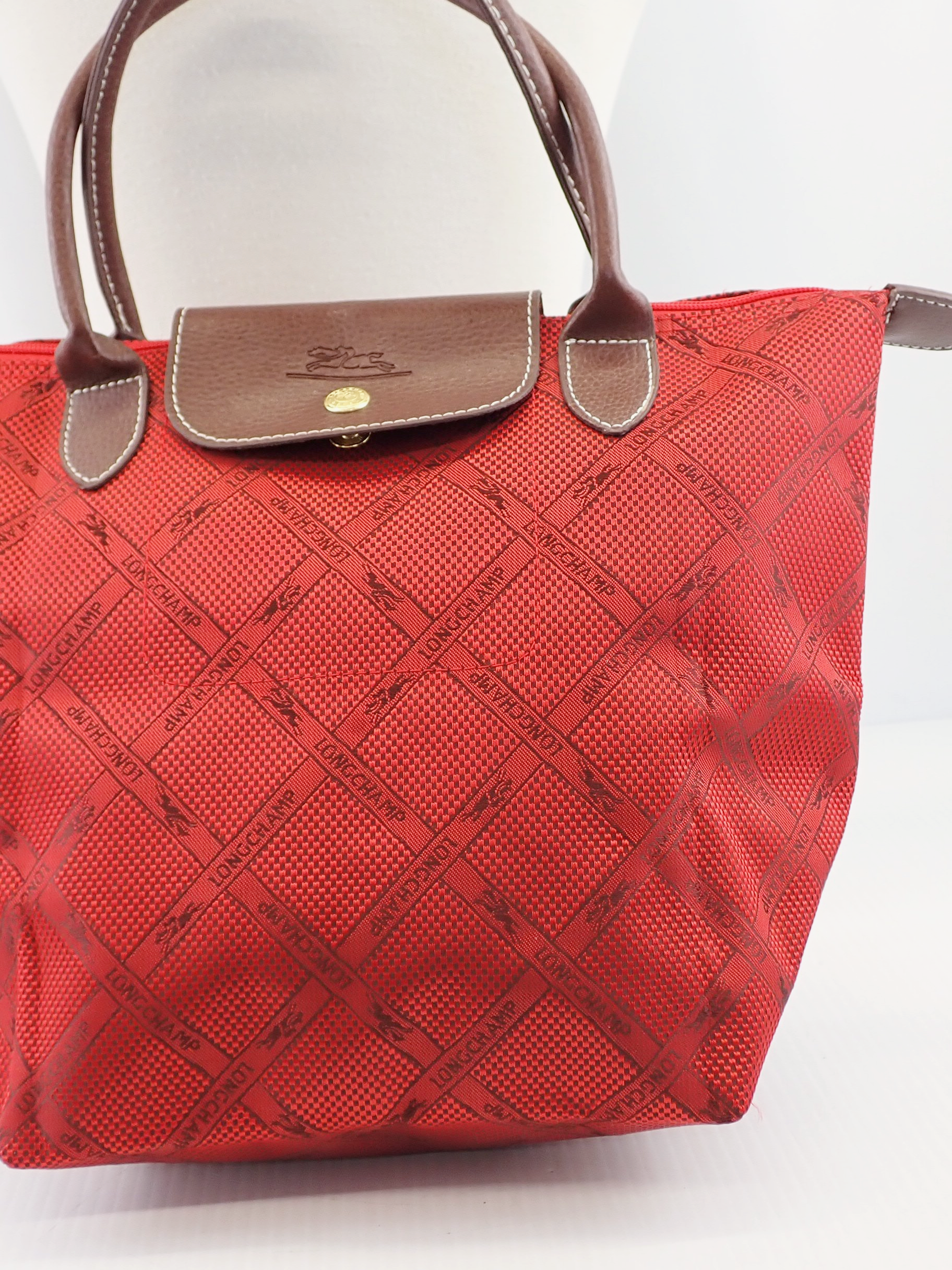 WIN+Online+Shop+Women+In+Need+Community+Cooperative+Resale+Thrift+Store+Jewelry+Gold+Silver+Clothing+Shoes+Home+Interior+Decor+Furniture+Antiques+Vintage+Books+Christmas+Victoria+BC+%2865%29.png