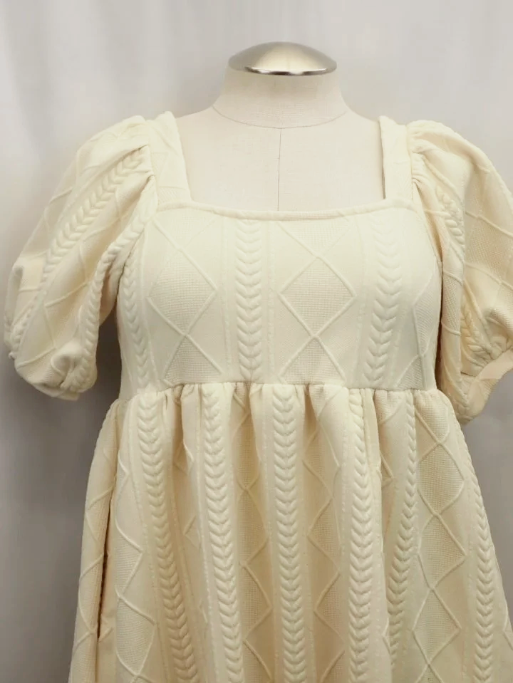 WIN-Online-Shop-Women-In-Need-Community-Cooperative-Resale-Thrift-Store-Jewelry-Gold-Silver-Clothing-Furniture-Antiques-Vintage-Books-Christmas-Victoria-BC-%2B%2528178%2529.png