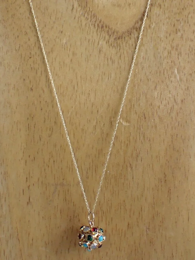 WIN-Online-Shop-Women-In-Need-Community-Cooperative-Resale-Thrift-Store-Jewelry-Gold-Silver-Clothing-Furniture-Antiques-Vintage-Books-Christmas-Victoria-BC-+%2851%29.png