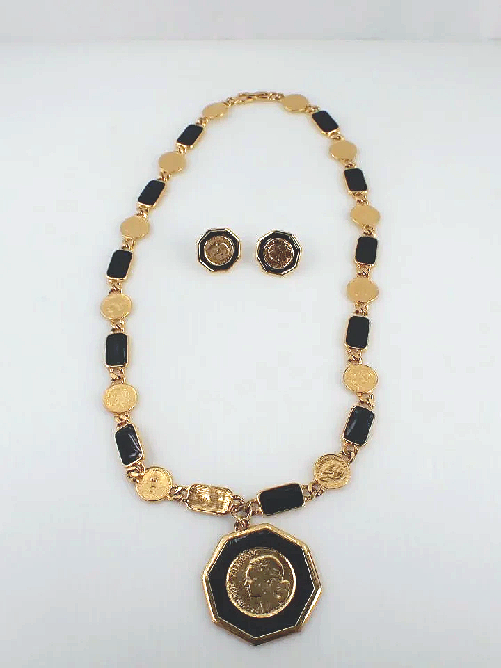 Retro Gold Tone Coin Neclace & Earrings