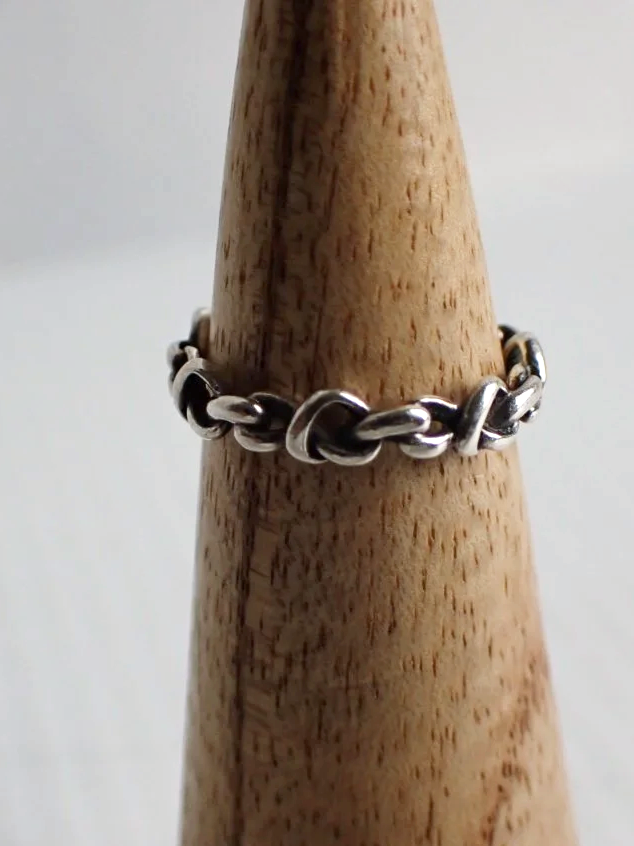 WIN-Online-Shop-Women-In-Need-Community-Cooperative-Resale-Thrift-Store-Jewelry-Gold-Silver-Clothing-Furniture-Antiques-Vintage-Books-Christmas-Victoria-BC-+%28132%29.png