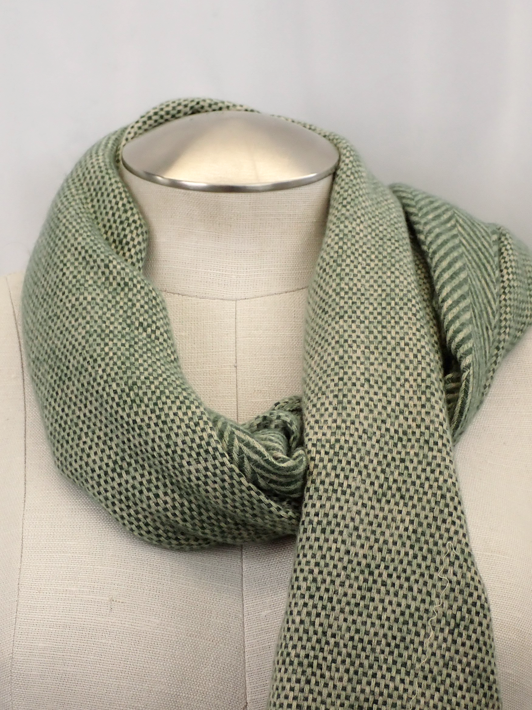 WIN+Online+Shop+Women+In+Need+Community+Cooperative+Resale+Thrift+Store+Jewelry+Gold+Silver+Clothing+Shoes+Home+Interior+Decor+Furniture+Antiques+Vintage+Books+Christmas+Victoria+BC+%2821%29.png