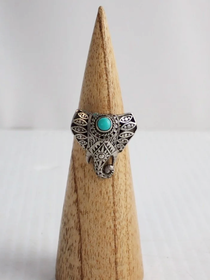 WIN-Online-Shop-Women-In-Need-Community-Cooperative-Resale-Thrift-Store-Jewelry-Gold-Silver-Clothing-Furniture-Antiques-Vintage-Books-Christmas-Victoria-BC-+%28171%29.png