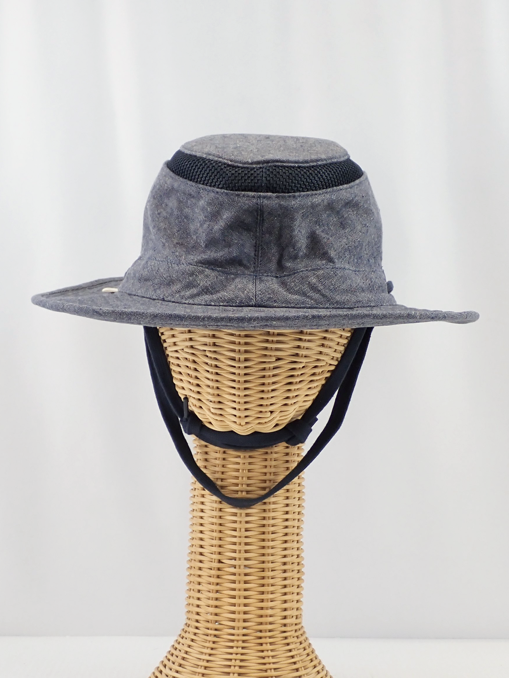 WIN+Online+Shop+Women+In+Need+Community+Cooperative+Resale+Thrift+Store+Jewelry+Gold+Silver+Clothing+Shoes+Home+Interior+Decor+Furniture+Antiques+Vintage+Books+Christmas+Victoria+BC+%2866%29.png