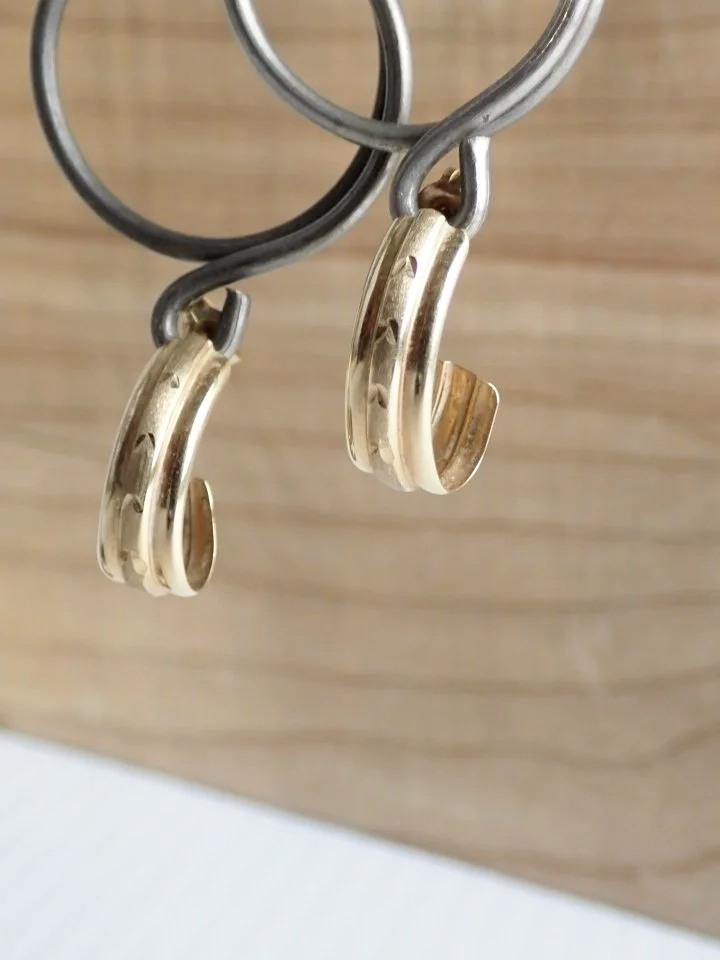 WIN-Online-Shop-Women-In-Need-Community-Cooperative-Resale-Thrift-Store-Jewelry-Gold-Silver-Clothing-Furniture-Antiques-Vintage-Books-Christmas-Victoria-BC-+%2889%29.png