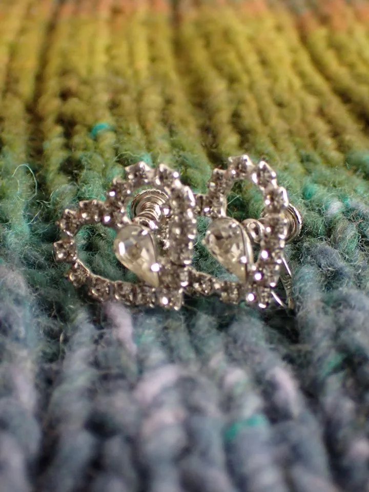 WIN-Online-Shop-Women-In-Need-Community-Cooperative-Resale-Thrift-Store-Jewelry-Gold-Silver-Clothing-Furniture-Antiques-Vintage-Books-Christmas-Victoria-BC- (393).JPG