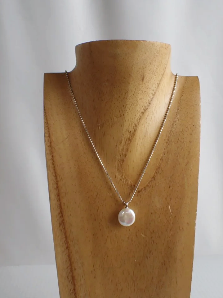 WIN-Online-Shop-Women-In-Need-Community-Cooperative-Resale-Thrift-Store-Jewelry-Gold-Silver-Clothing-Furniture-Antiques-Vintage-Books-Christmas-Victoria-BC-+%2860%29.png