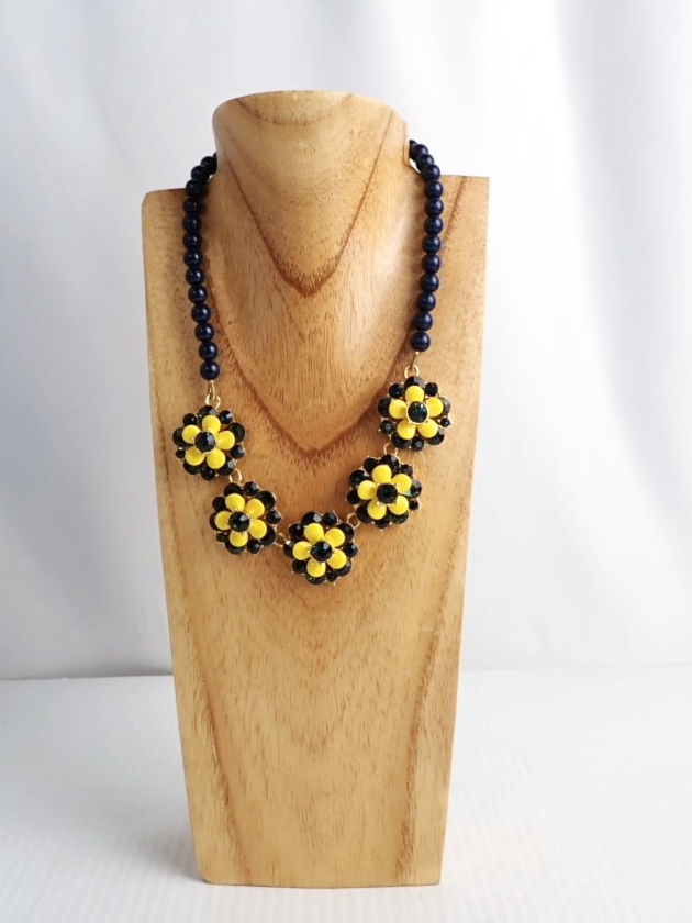 WIN+Online+Shop+Women+In+Need+Community+Cooperative+Resale+Thrift+Store+Jewelry+Gold+Silver+Clothing+Shoes+Home+Interior+Decor+Furniture+Antiques+Vintage+Books+Christmas+Victoria+BC+%2872%29.png