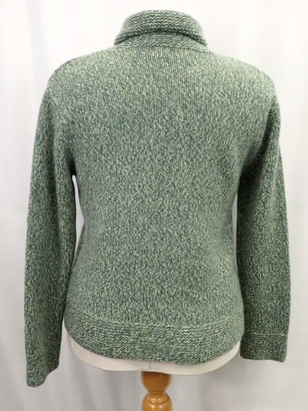 WIN-Online-Shop-Women-In-Need-Community-Cooperative-Resale-Thrift-Store-Jewelry-Gold-Silver-Clothing-Furniture-Antiques-Vintage-Books-Christmas-Victoria-BC-+%2830%29.png