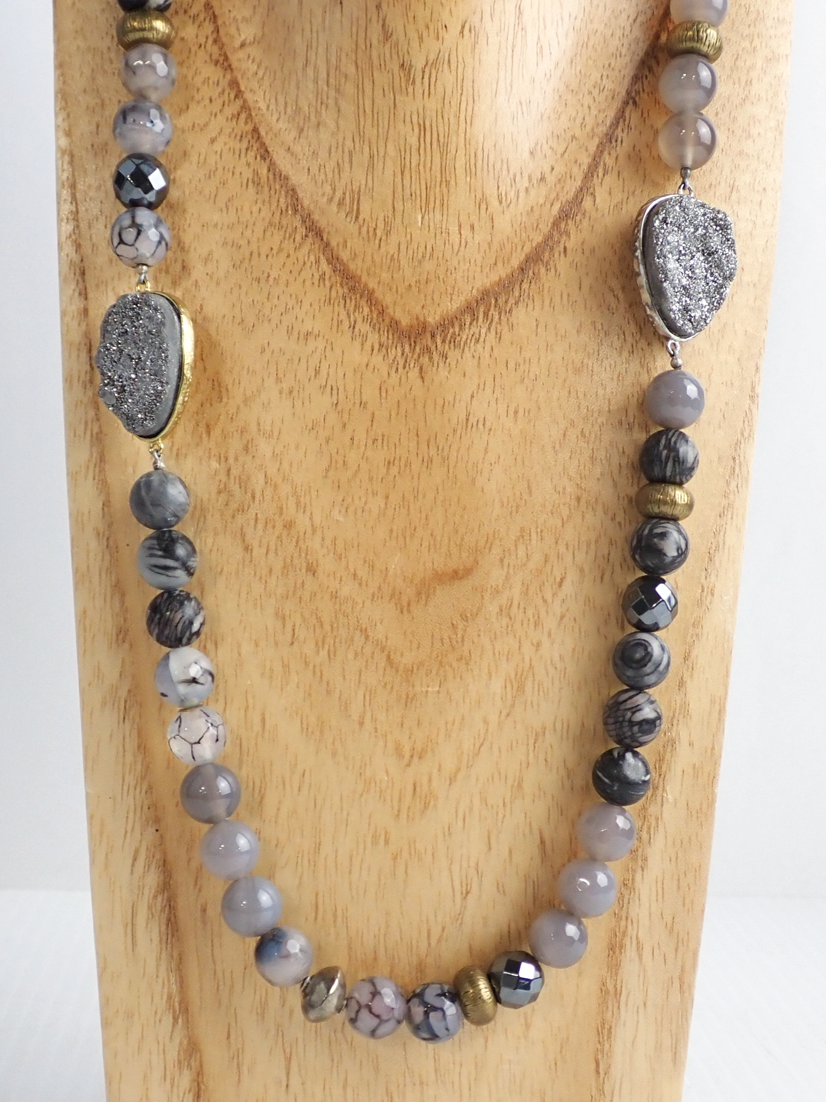 WIN+Online+Shop+Women+In+Need+Community+Cooperative+Resale+Thrift+Store+Jewelry+Gold+Silver+Clothing+Shoes+Home+Interior+Decor+Furniture+Antiques+Vintage+Books+Christmas+Victoria+BC+%2812%29.png